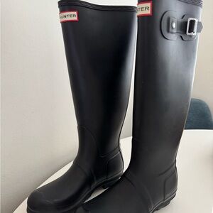 Hunter Rain Boots / Black Tall